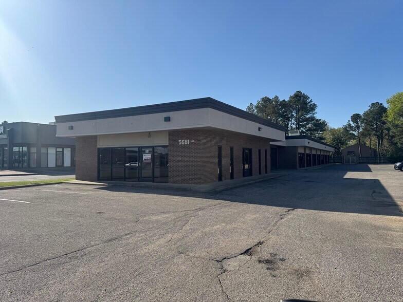 Primary Photo Of 5681 Mt Moriah Rd, Memphis General Retail For Sale