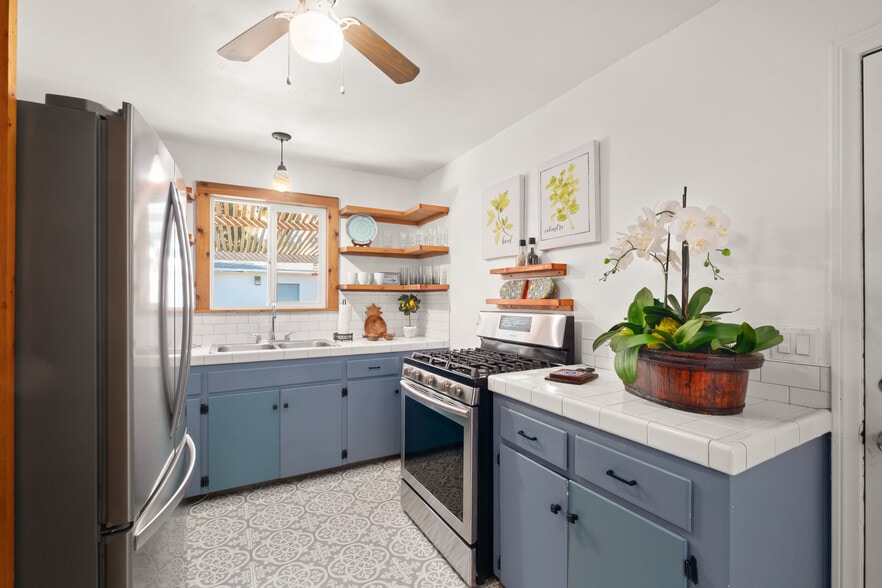 More Photos Of 701 Valley Ave, Solana Beach Office Residential For Sale