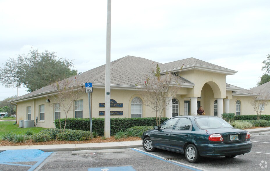 More Photos Of 14438 University Cove Pl, Tampa Medical For Lease