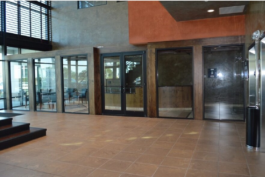 More Photos Of 250 Avenue K SW, Winter Haven Medical For Lease