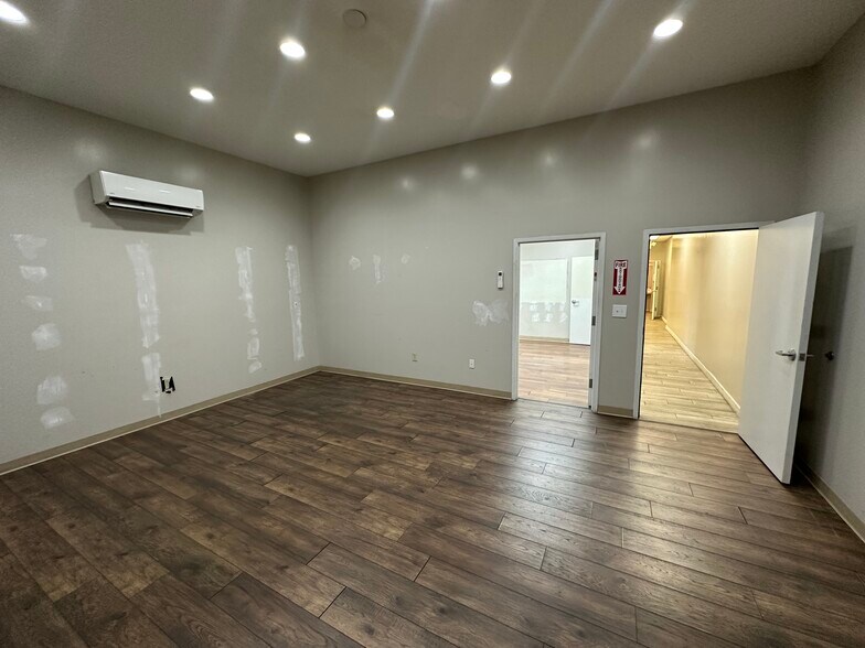 More Photos Of 4301 Dorchester Rd, North Charleston Warehouse For Lease