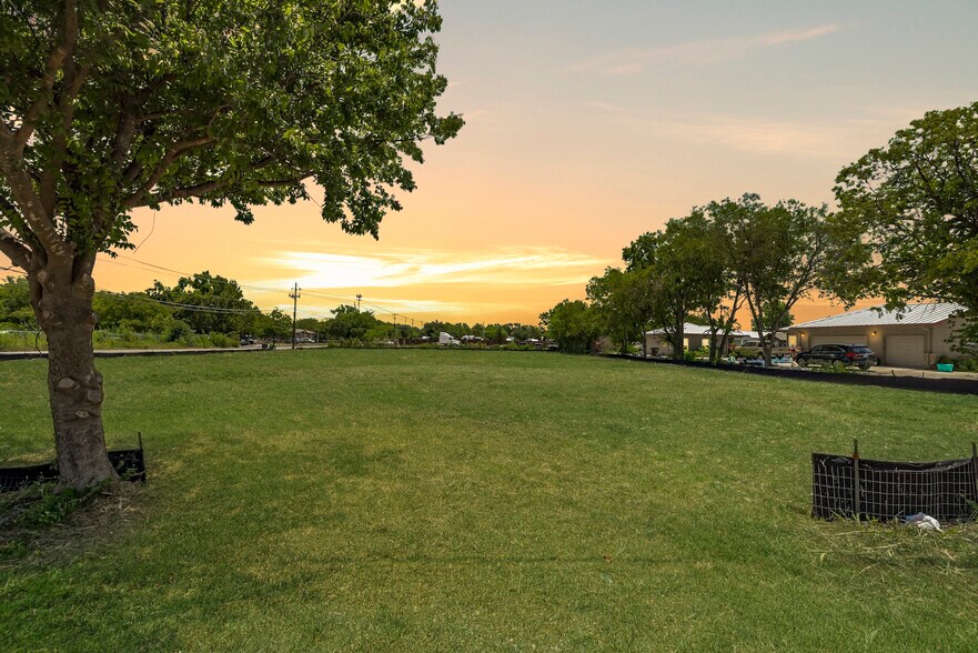 More Photos Of 16409 Summit Dr, Austin Land For Lease