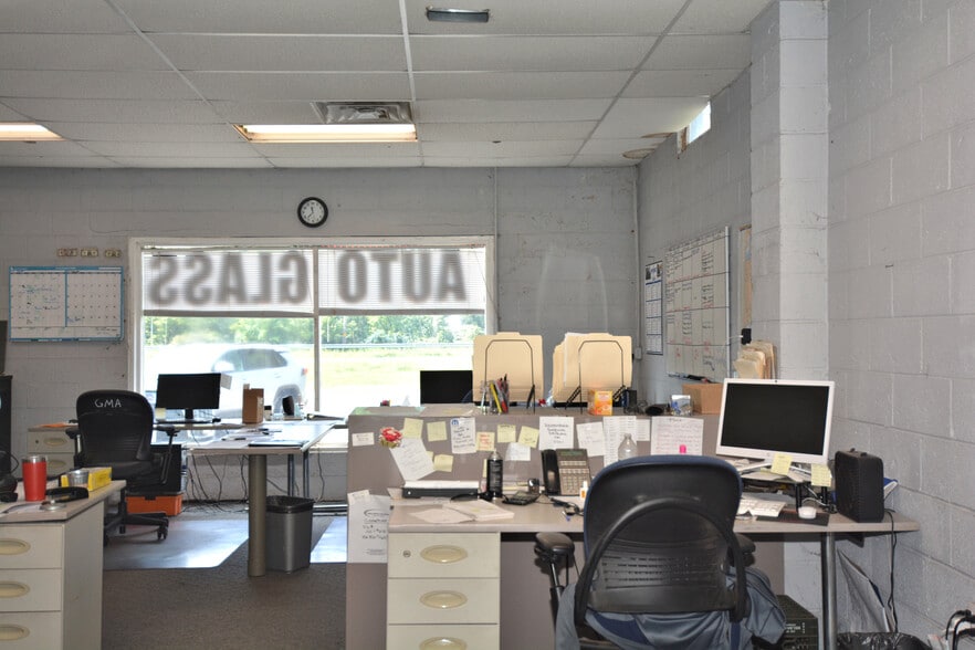 More Photos Of 470 Route 22 West, White House Station Auto Repair For Sale