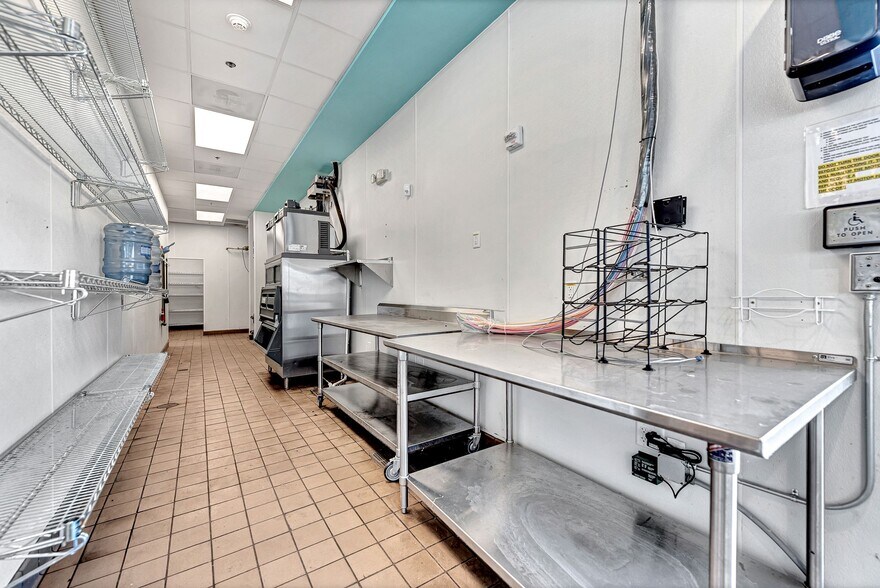 More Photos Of 4280 W Martin Luther King Blvd, Fayetteville Restaurant For Sale