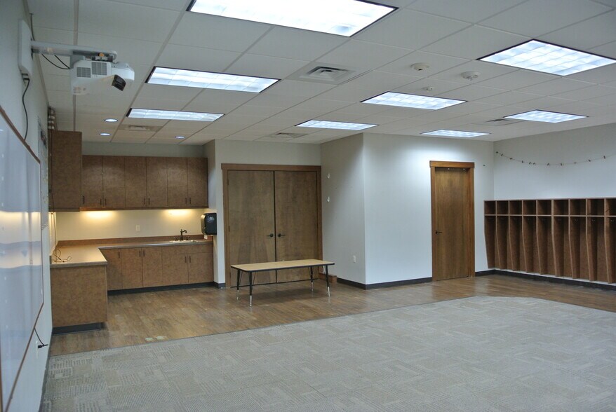More Photos Of 8680 N Wayne Dr, Hayden Office For Sale