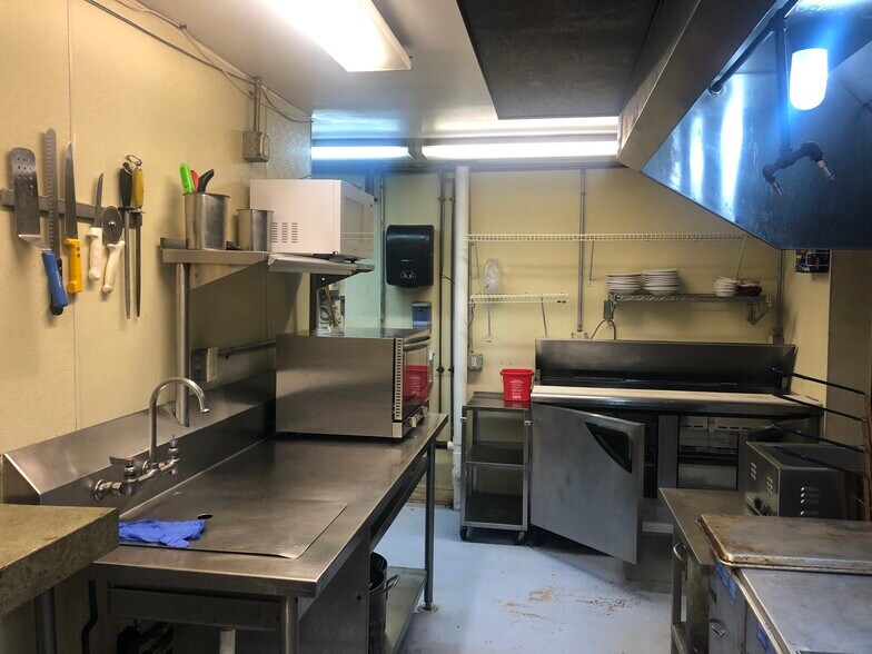 More Photos Of 3932 William Flynn Hwy, Allison Park Restaurant For Sale