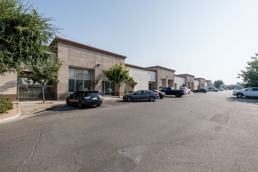 More Photos Of 4910 E Ashlan Ave, Fresno Office For Sale