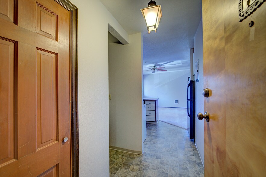 More Photos Of 7902 27th St W, University Place Apartments For Sale