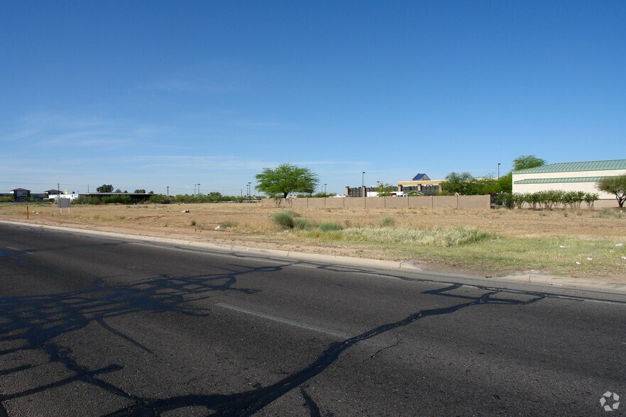 Primary Photo Of SW Peart & 9th St, Casa Grande Land For Lease