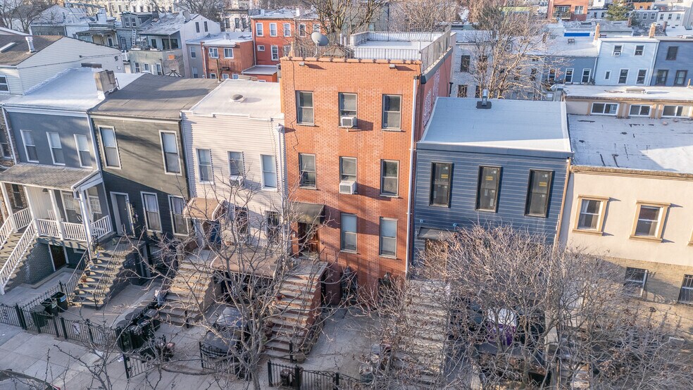 More Photos Of 238 10th St, Brooklyn Multifamily For Sale
