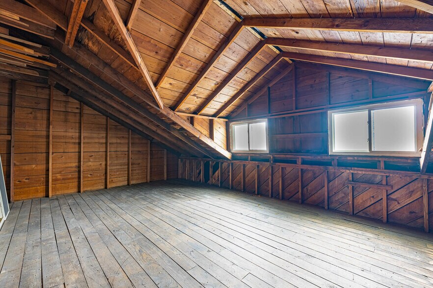 More Photos Of 3000 E 3rd St, Dayton Storefront Retail Residential For Sale