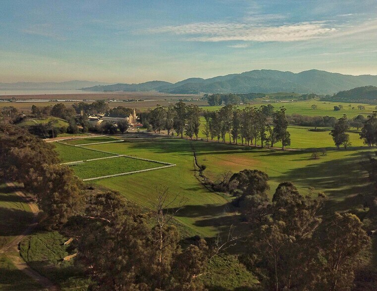 More Photos Of 1 Saint Vincents Dr, San Rafael Schools For Lease