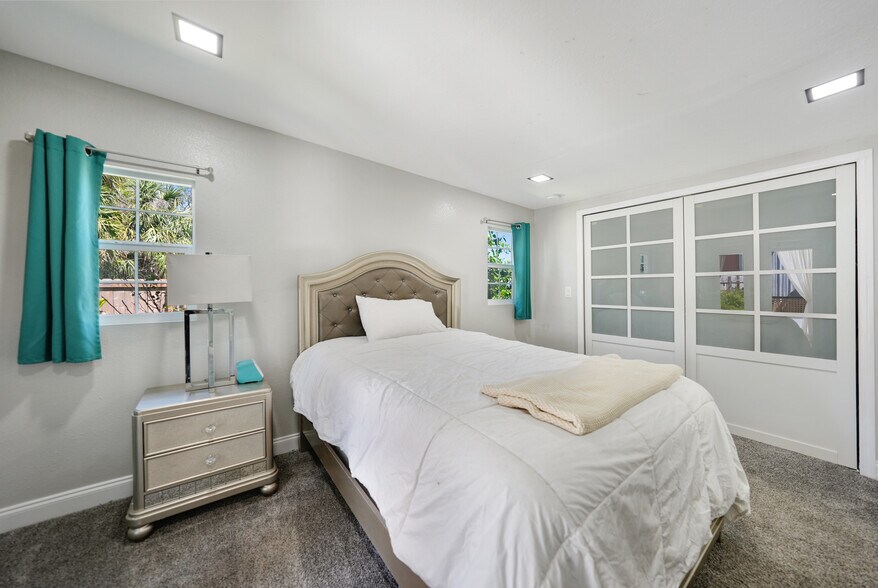 More Photos Of 2461 SW Highway 17, Arcadia Warehouse For Sale