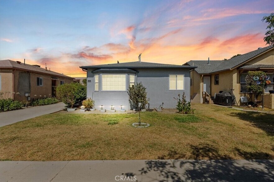More Photos Of 1901 Hauser Blvd, Los Angeles Apartments For Sale
