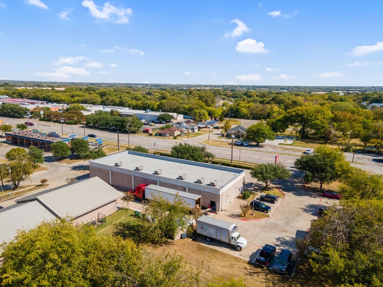 More Photos Of 617 N Mcdonald St, McKinney Freestanding For Sale