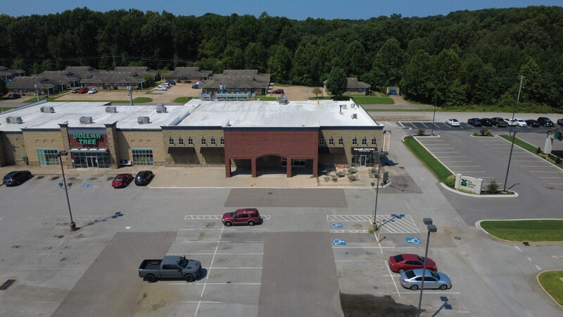 More Photos Of 129-145 Commons Dr, Martin Supermarket For Lease