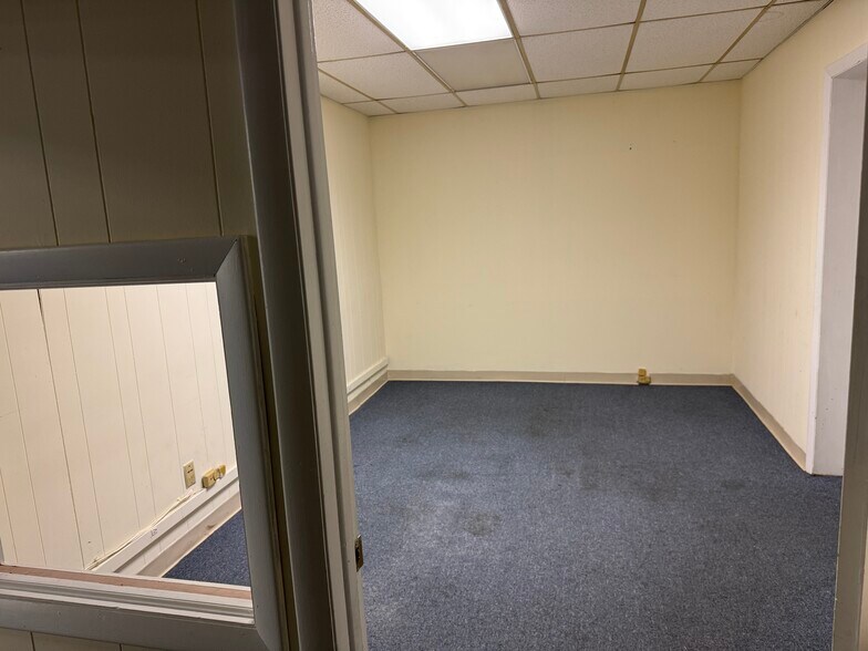 More Photos Of 25367 Lankford Hwy, Onley Light Distribution For Lease