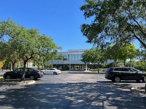 More Photos Of 8198 S Jog Rd, Boynton Beach Office Residential For Lease