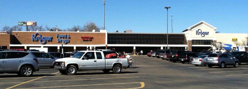 Primary Photo Of 913 North Pky, Jackson General Retail For Lease