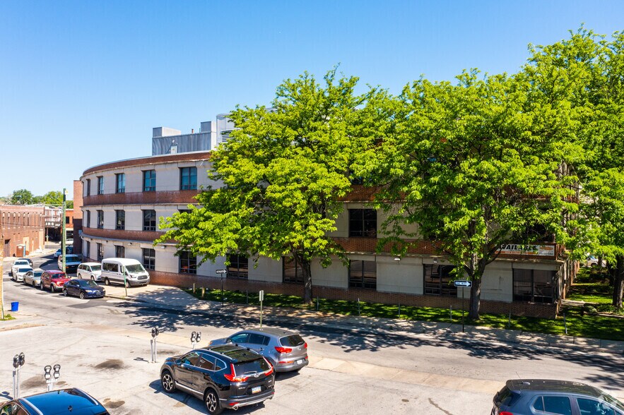 More Photos Of 7200 Chestnut St, Upper Darby Township Office For Lease