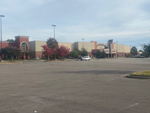 More Photos Of 1134-1140 N Germantown Pky, Cordova General Retail For Lease