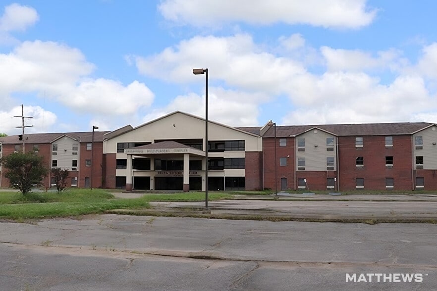 Primary Photo Of 2524 E Alexander St, Greenville Assisted Living For Sale