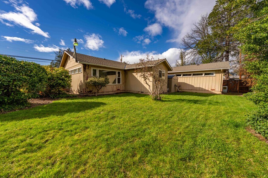 More Photos Of 21990 Highway 62, Shady Cove Healthcare For Sale