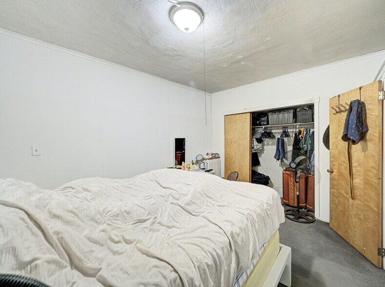More Photos Of 57 Halsey St, Newark Storefront Retail Residential For Sale