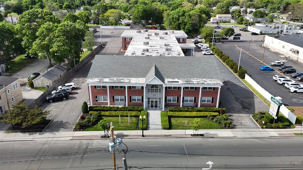 More Photos Of 475 E Main St, Patchogue Medical For Sale