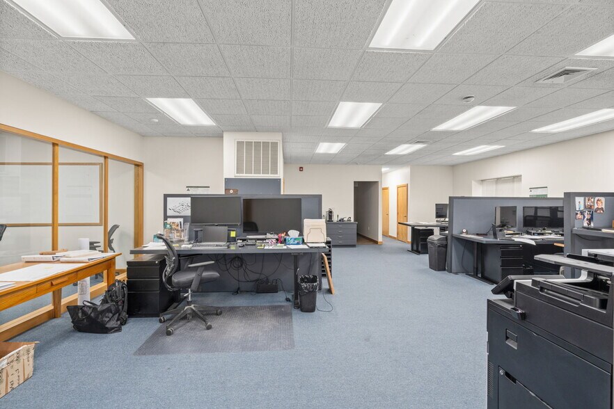 More Photos Of 12 Merrill St, Salisbury Manufacturing For Sale