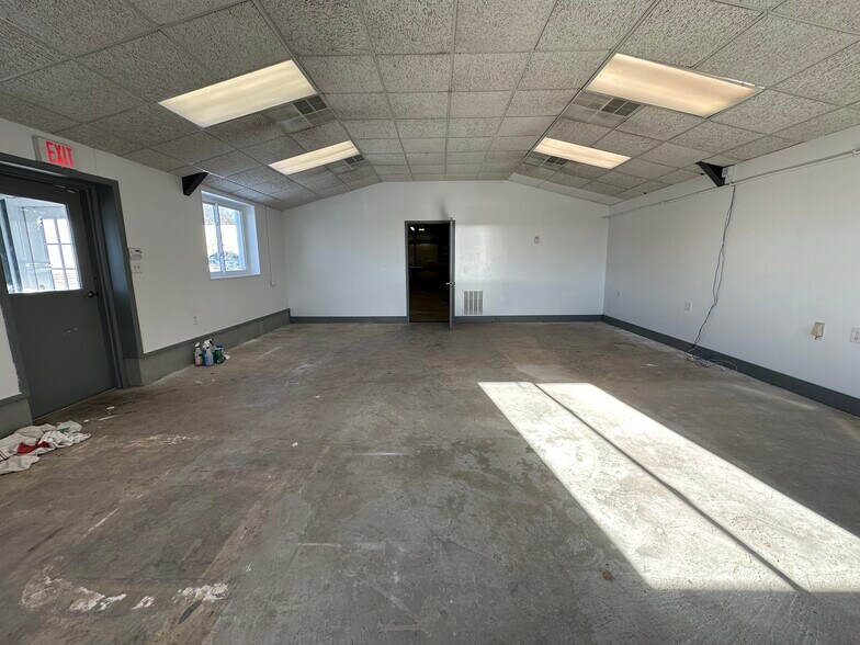 More Photos Of 317 Harrison Ave, Endicott Freestanding For Lease