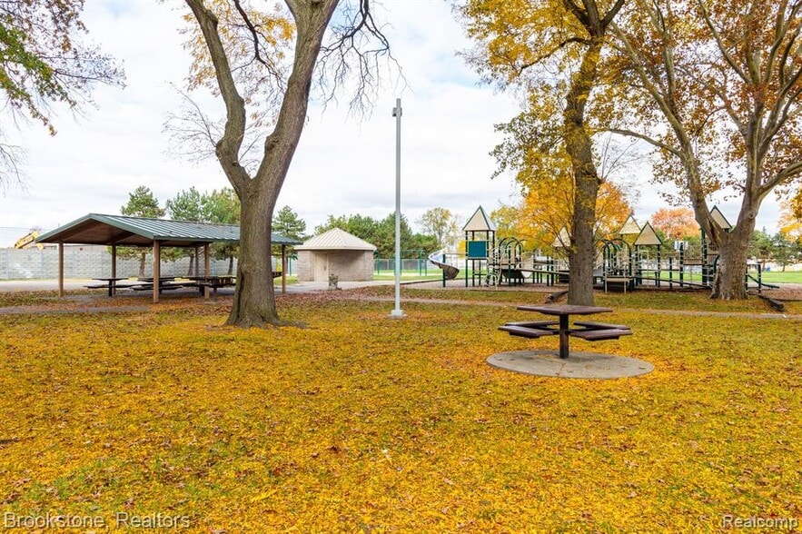 More Photos Of 22021 Memphis Ave, Warren Lodge Meeting Hall For Sale