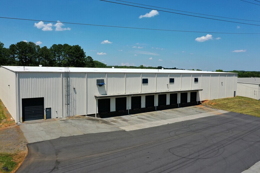 Primary Photo Of 6240 Clementine Dr, Clemmons Warehouse For Lease