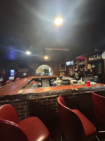 More Photos Of 546 E Dixie Dr, West Carrollton Bar For Sale