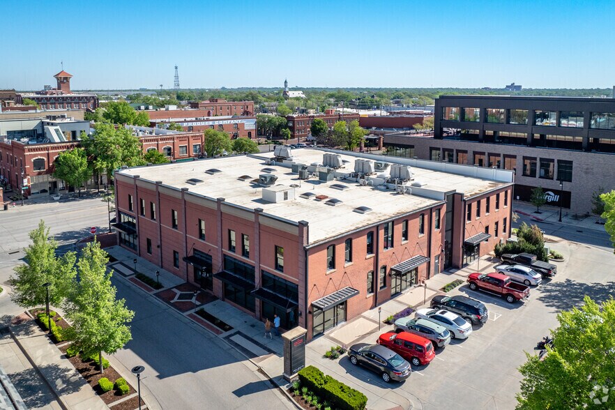 More Photos Of 801 E Douglas Ave, Wichita Coworking Space