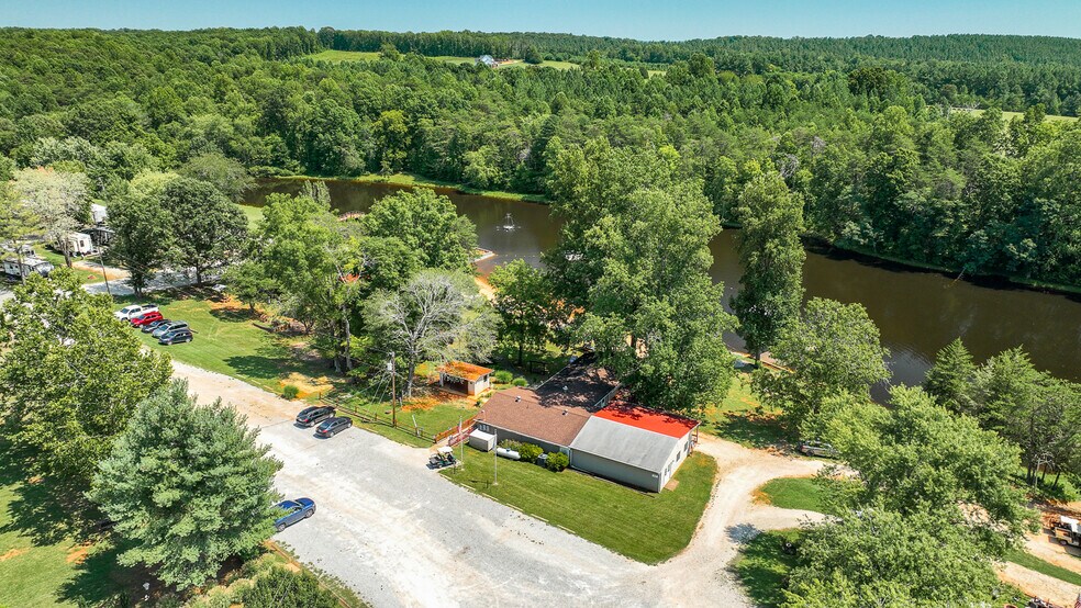 More Photos Of 1105 W Lake Rd, Spout Spring Trailer Camper Park For Sale