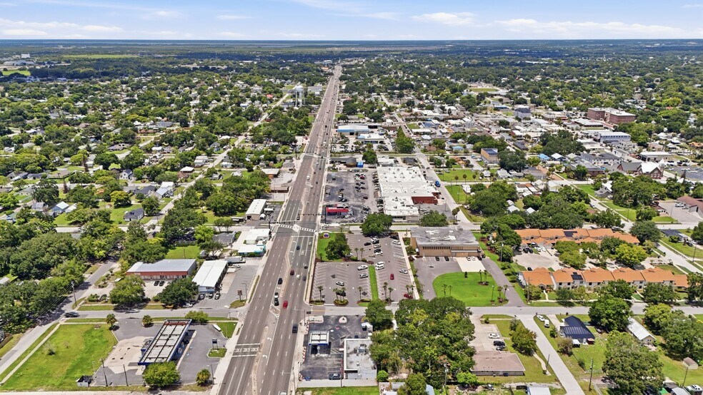 More Photos Of 718 13th St, Saint Cloud Convenience Store For Sale