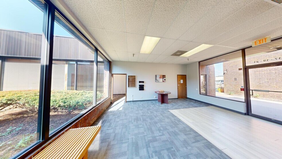 More Photos Of 11-47 E Northwest Hwy, Palatine Unknown For Lease