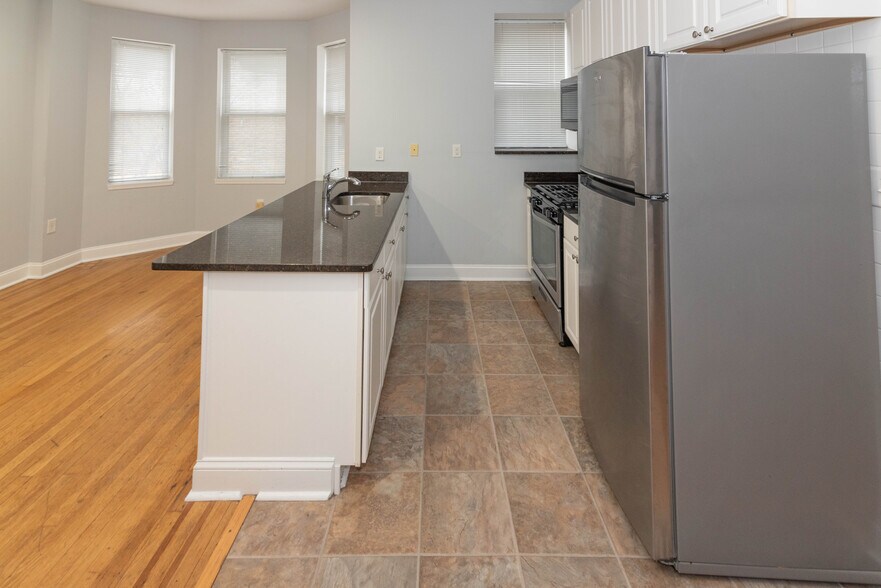More Photos Of 2445 Lakeview Ave, Baltimore Apartments For Sale