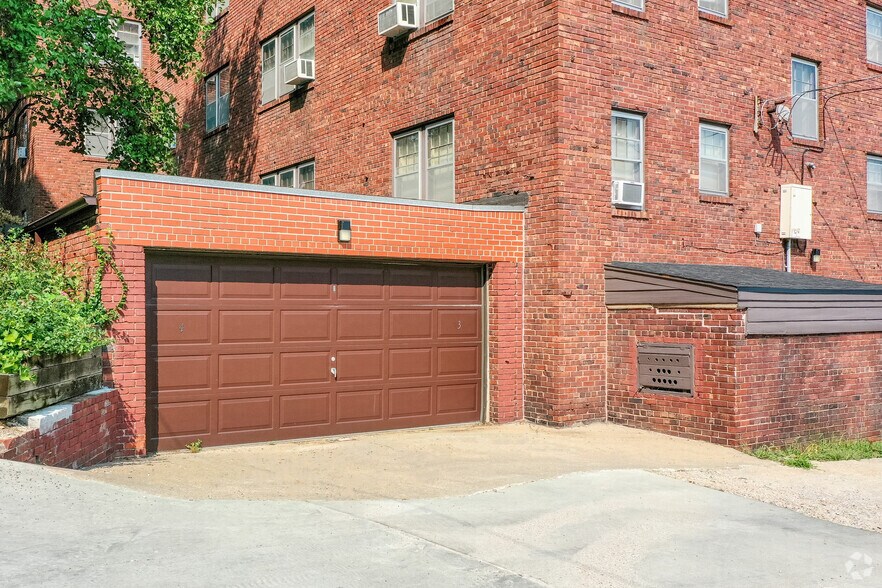 More Photos Of 211 S 37th St, Omaha Apartments For Sale