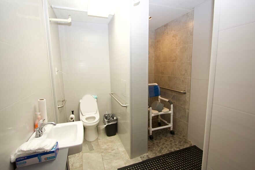 More Photos Of 805 Princeton St, Providence Skilled Nursing Facility For Sale