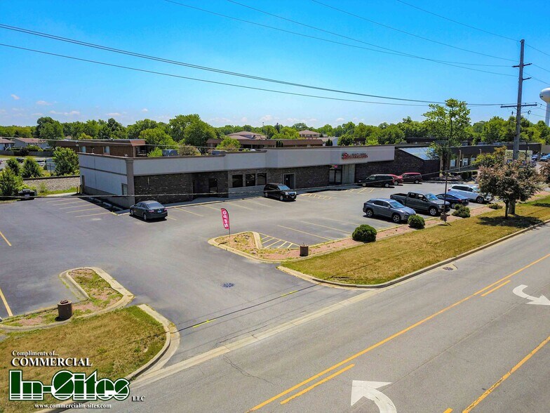 More Photos Of 1027 Sheffield Ave, Dyer Restaurant For Lease