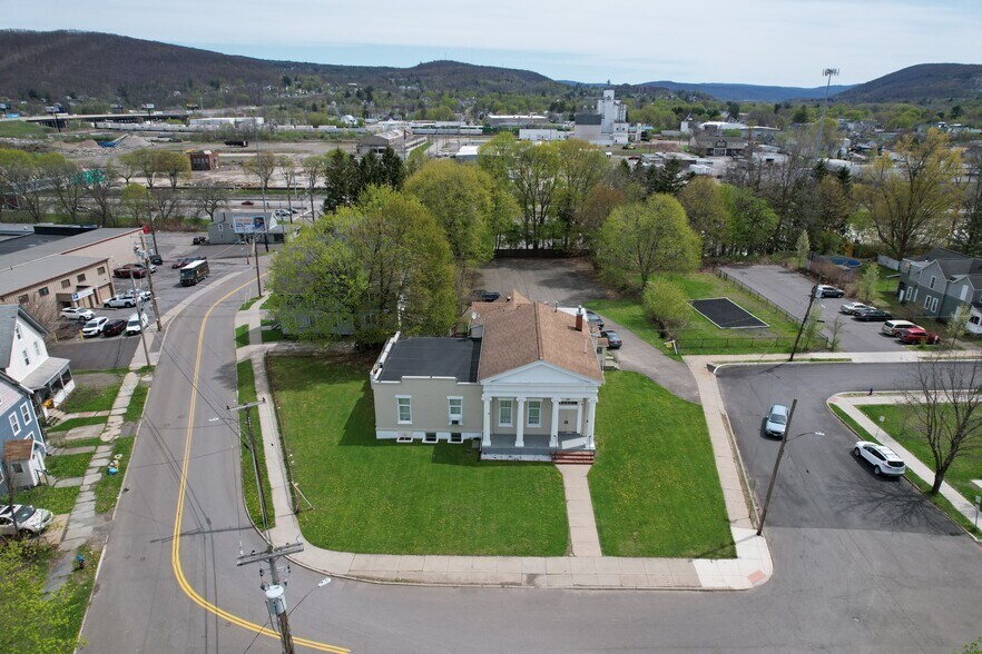 More Photos Of 28 Frederick St, Binghamton Office Residential For Sale