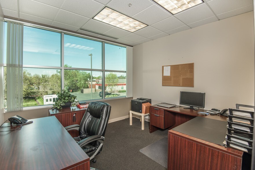 More Photos Of 1406 SE 164th Ave, Vancouver Office For Lease