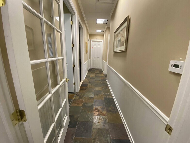 More Photos Of 42500 Eleven Mile Rd, Novi Medical For Lease