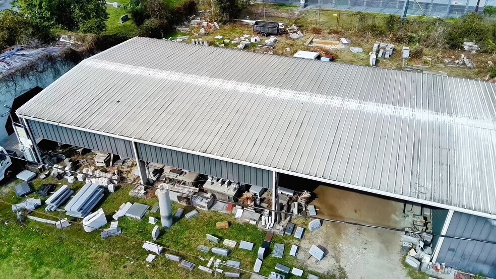More Photos Of 918 E Broad St, Savannah Warehouse For Sale