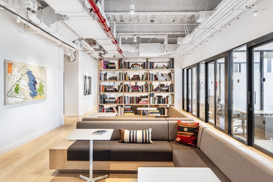 More Photos Of 63 Flushing Ave, Brooklyn Coworking Space