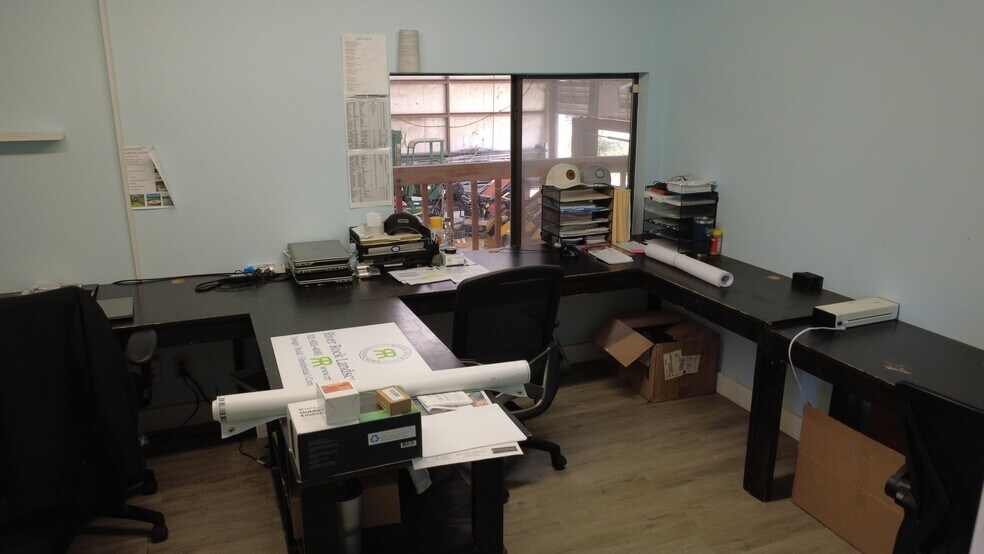 More Photos Of 2105 Howard Ln, Austin Warehouse For Lease