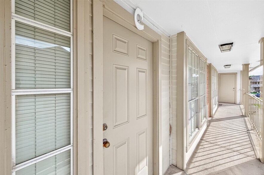 More Photos Of 11500 Meadow Ln, Stafford Multifamily For Sale