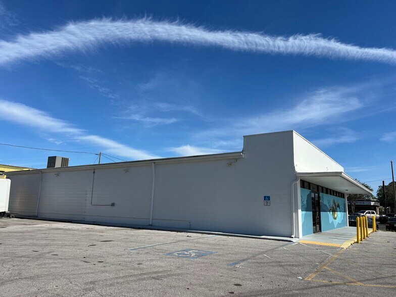 More Photos Of 3435 30th Ave N, Saint Petersburg Freestanding For Lease